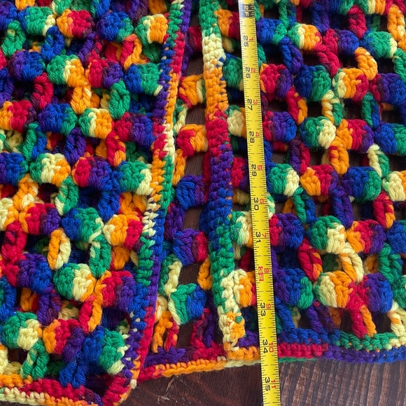 CROTCHED multi color Vest - Picture 3 of 6